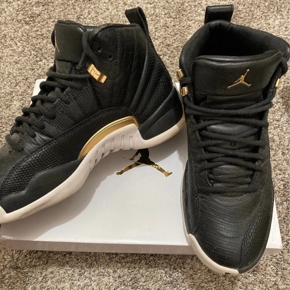 Jordan retro 12s. Black, white, gold. Size 8 in women - Picture 2 of 3